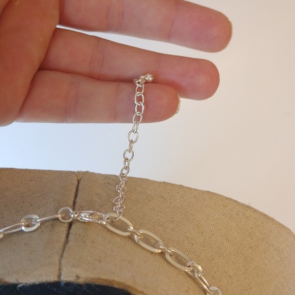 Flower Necklace - Picture 3 of 3